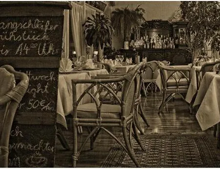 Balthasar Neumann Speiserei & Gaestehaus - Zentrum -e-ladestation, Naehe Phantasialand Penzion Brühl