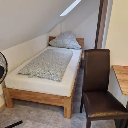 Balthasar Neumann Speiserei & Gaestehaus - Zentrum -e-ladestation, Naehe Phantasialand Penzion Brühl