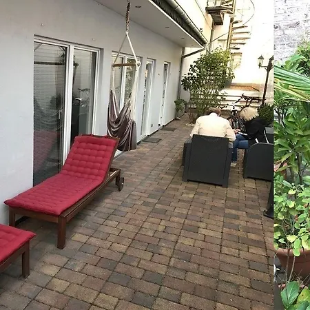 Penzion Balthasar Neumann Speiserei & Gaestehaus - Zentrum -e-ladestation, Naehe Phantasialand Brühl