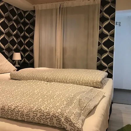 Balthasar Neumann Speiserei & Gaestehaus - Zentrum -e-ladestation, Naehe Phantasialand 2*