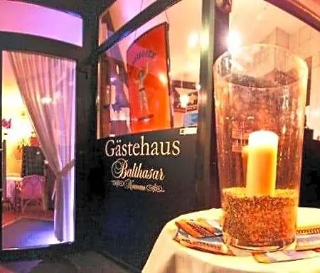 Pensjonat Balthasar Neumann Speiserei & Gaestehaus - Zentrum -e-ladestation, Naehe Phantasialand 2*