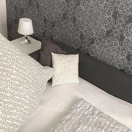 Balthasar Neumann Speiserei & Gaestehaus - Zentrum -e-ladestation, Naehe Phantasialand 2* Bruehl (Rhineland)