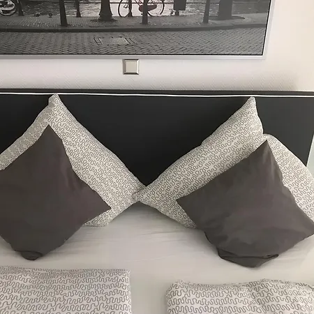 Balthasar Neumann Speiserei & Gaestehaus - Zentrum -e-ladestation, Naehe Phantasialand 2*