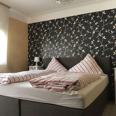 Balthasar Neumann Speiserei & Gaestehaus - Zentrum -e-ladestation, Naehe Phantasialand 2*