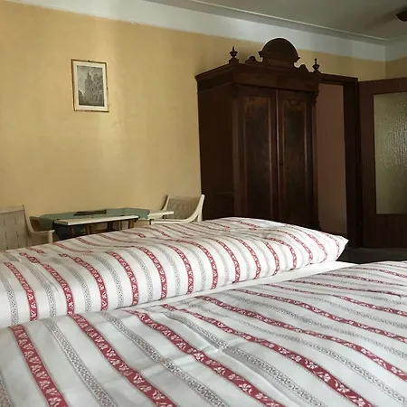 Balthasar Neumann Speiserei & Gaestehaus - Zentrum -e-ladestation, Naehe Phantasialand Brühl