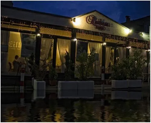 Gasthof Balthasar Neumann Speiserei&gästehaus - Zentrum -e-ladestation, Nähe Phantasialand 2*