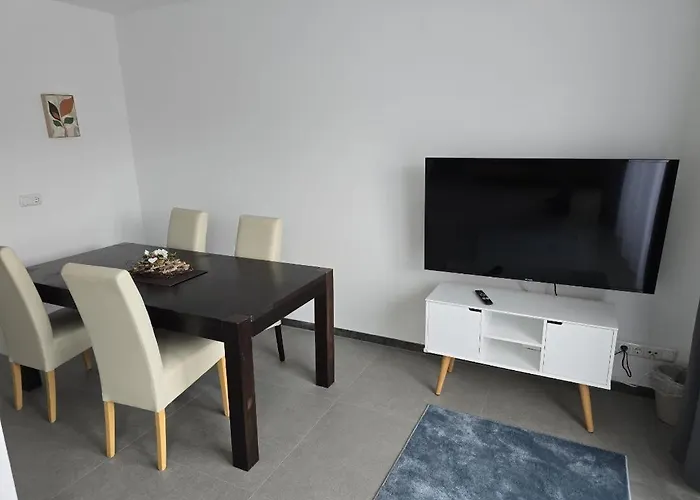 Balthasar Neumann Speiserei & Gaestehaus - Zentrum -e-ladestation, Naehe Phantasialand Casa de hóspedes Brühl