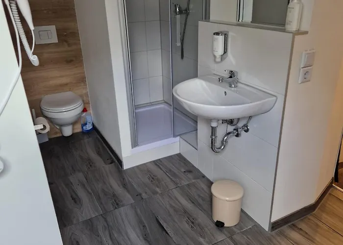 Balthasar Neumann Speiserei&gästehaus - Zentrum -e-ladestation, Nähe Phantasialand Brühl