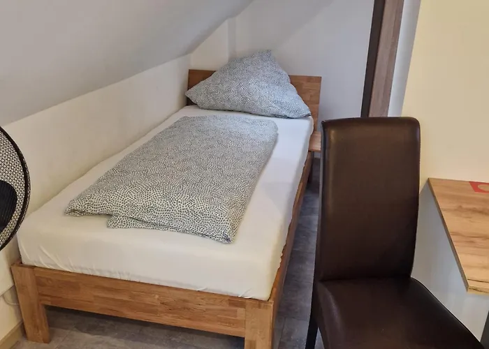 Balthasar Neumann Speiserei&gästehaus - Zentrum -e-ladestation, Nähe Phantasialand Gasthof Brühl