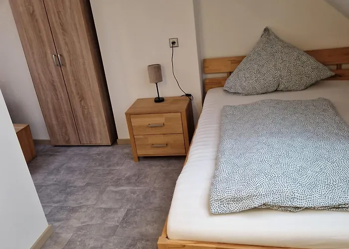 Gasthof Balthasar Neumann Speiserei&gästehaus - Zentrum -e-ladestation, Nähe Phantasialand Brühl