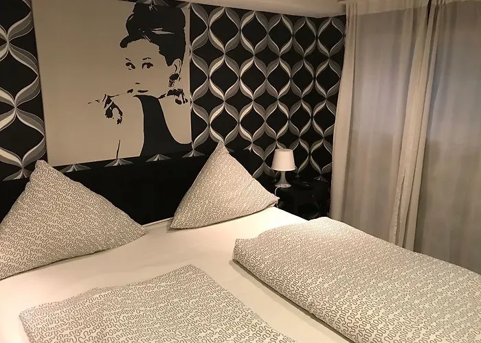 Balthasar Neumann Speiserei & Gaestehaus - Zentrum -e-ladestation, Naehe Phantasialand Brühl