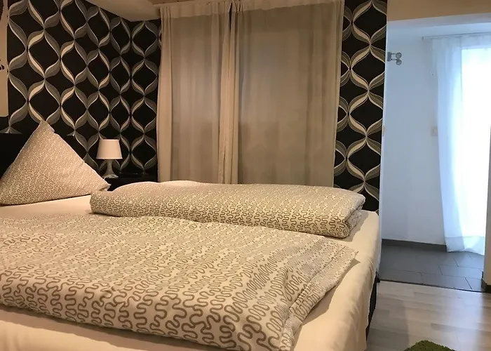 Balthasar Neumann Speiserei&gästehaus - Zentrum -e-ladestation, Nähe Phantasialand 2*