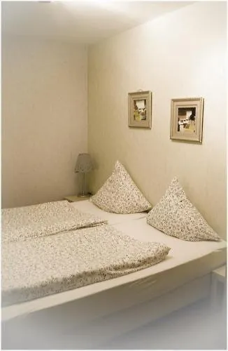 Gasthof Balthasar Neumann Speiserei&gästehaus - Zentrum -e-ladestation, Nähe Phantasialand