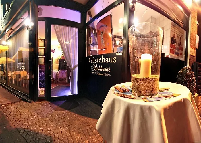 Balthasar Neumann Speiserei & Gaestehaus - Zentrum -e-ladestation, Naehe Phantasialand Casa de hóspedes Brühl