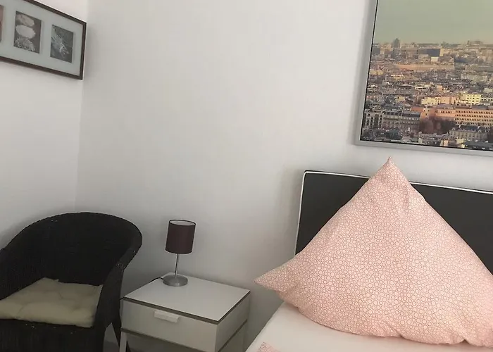 Balthasar Neumann Speiserei & Gaestehaus - Zentrum -e-ladestation, Naehe Phantasialand Casa de hóspedes