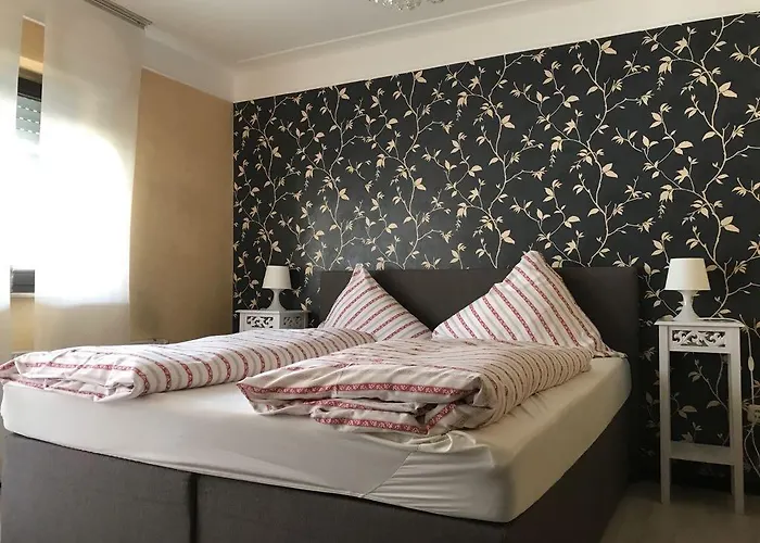 Balthasar Neumann Speiserei&gästehaus - Zentrum -e-ladestation, Nähe Phantasialand 2*