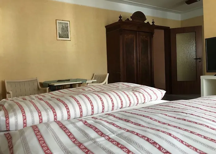 Balthasar Neumann Speiserei & Gaestehaus - Zentrum -e-ladestation, Naehe Phantasialand Brühl